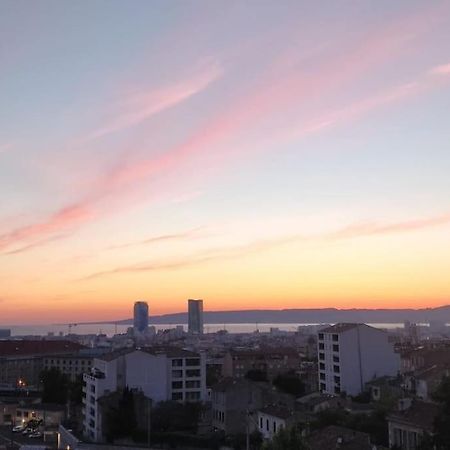 Appartement T3 Le Designer 4E-Terrasse-Climatisation & Netflix à Marseille Extérieur photo