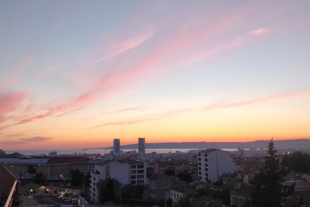 Appartement T3 Le Designer 4E-Terrasse-Climatisation & Netflix à Marseille Extérieur photo